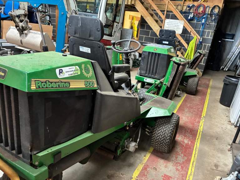 John deer 500 ride on lawnmower 