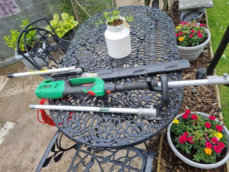 Hedge trimmer