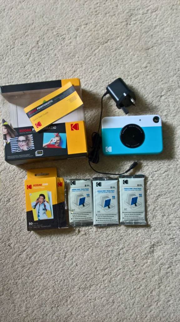 Kodak Printomatic Digital Instant Print Camera System with 30 sheets Kodak Zink 3" x2" Photo Paper.