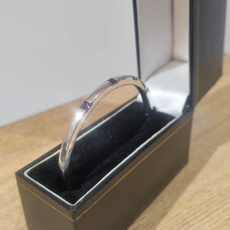 Gold 9ct Bangle / Bracelet with amethysts. 