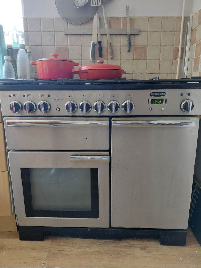 Large Stainless Steel Range Cooker with 2 Ovens