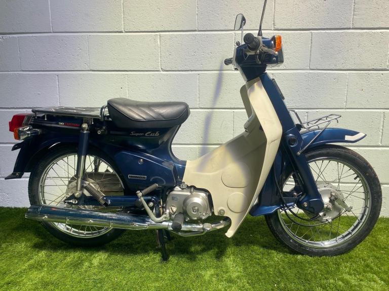 2005 JDM Honda C90 with electric start