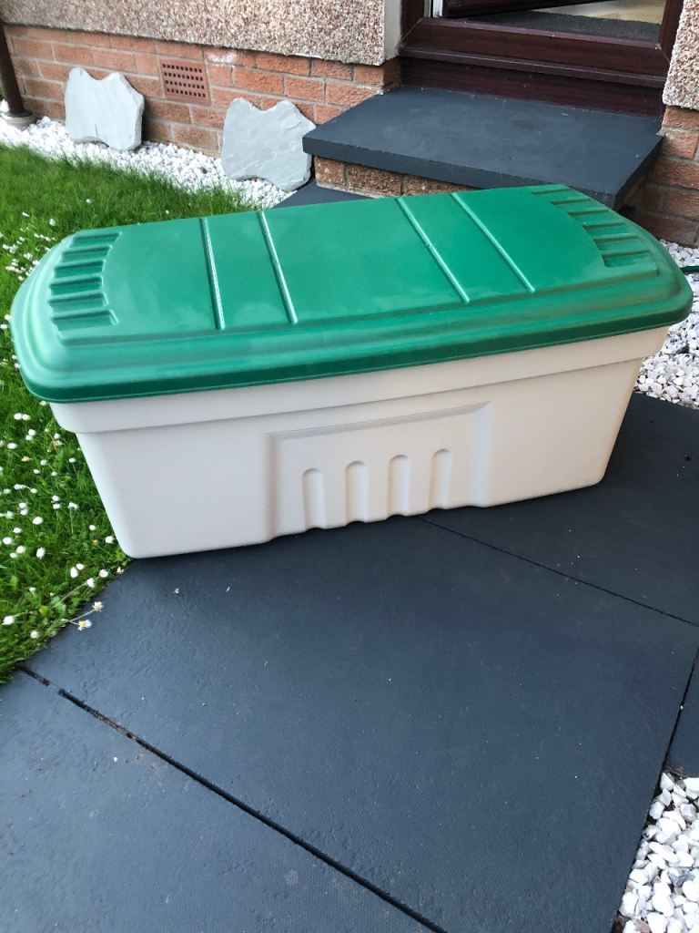 Jumbo storage box