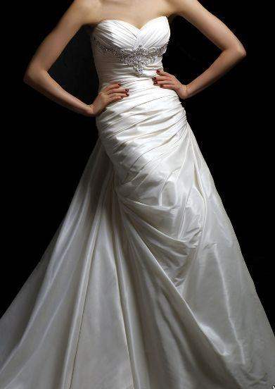 Beautiful White Wedding Dress – Strapless, As Good As New