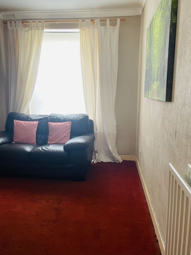 Dobule room flat share in Glasgow Cessnock 