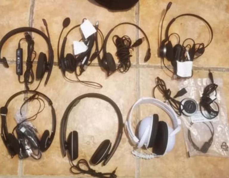 HEADPHONES JOB LOT MIX 8X