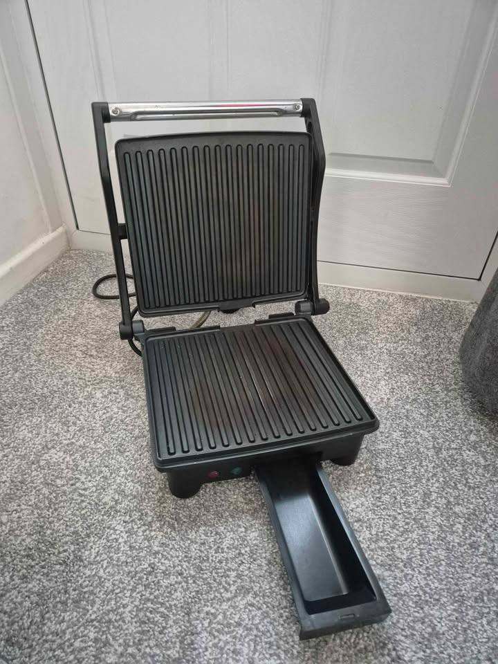 Russell Hobbs 3-in-1 panini griddle grill