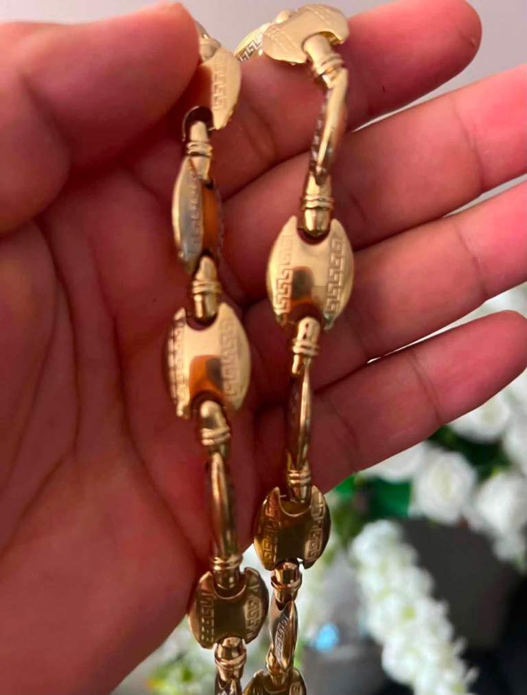 Gold Tone Marina Chain Necklace - Good Condition