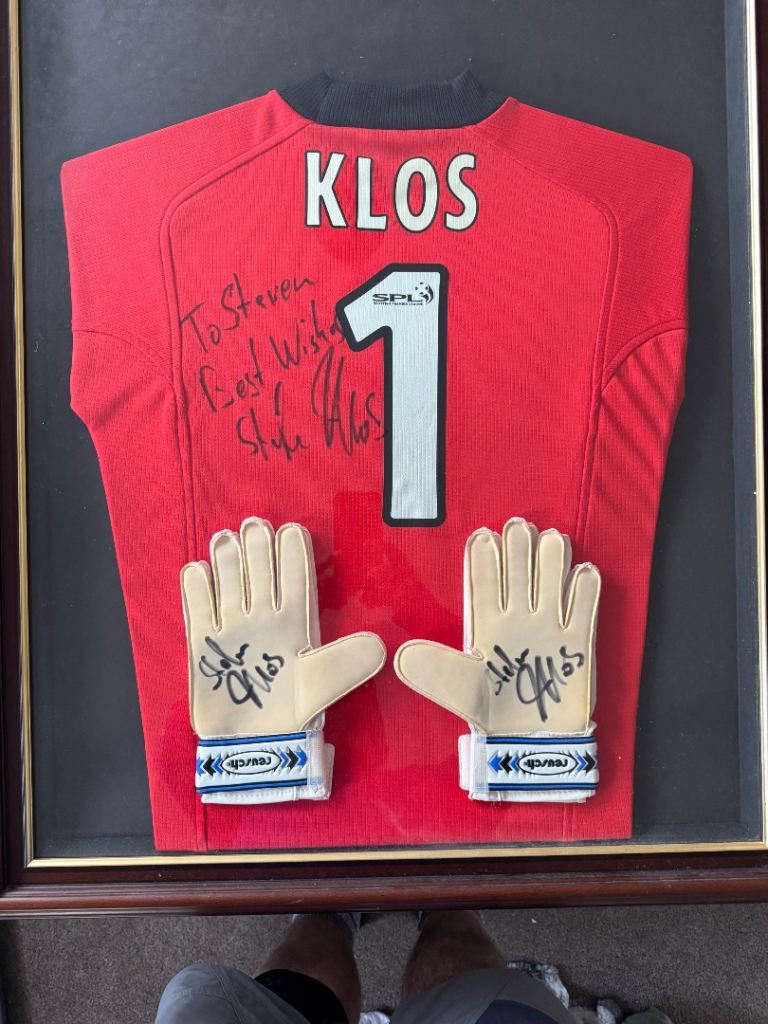 Signed Stefan Klos Goalkeeper framed shirt 