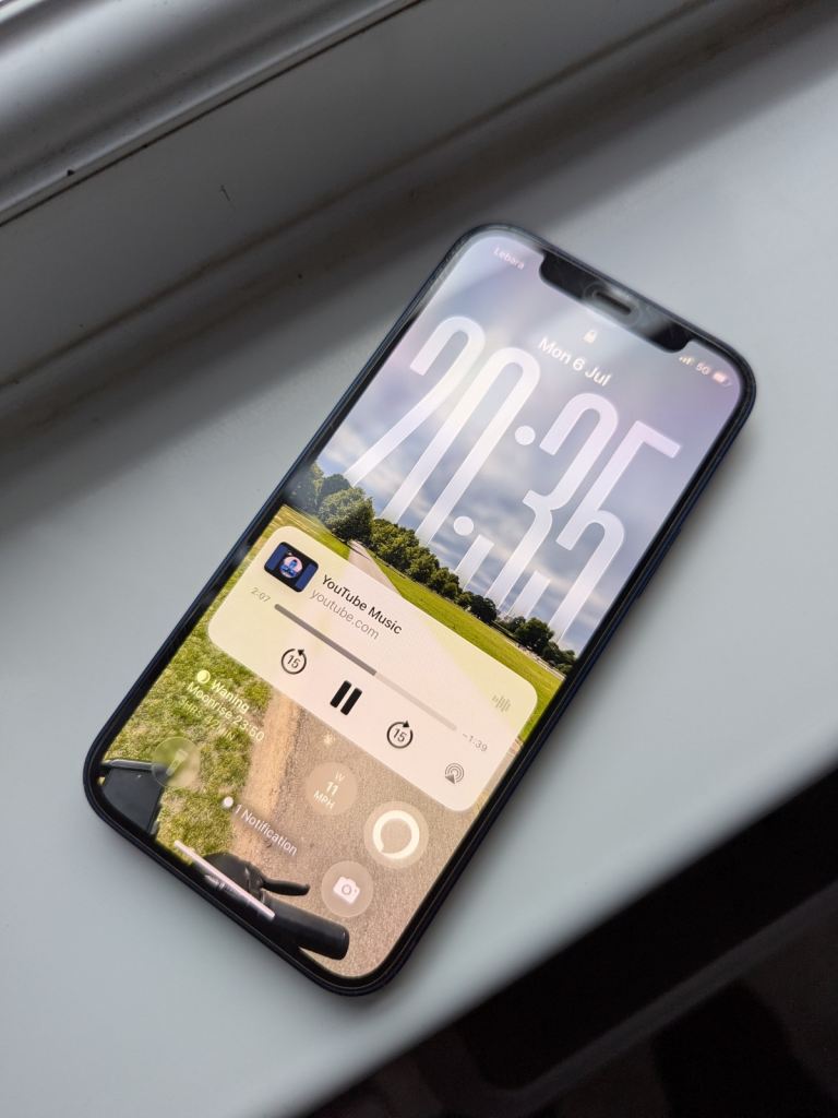 iPhone 12 blue
