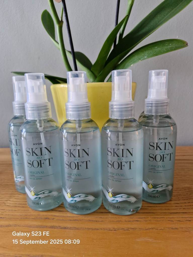 New Avon Skin So Soft Dry Oil Body Spray £3 Per Bottle (keeps bugs away too)