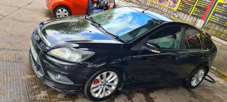 FORD FOCUS ZETEC S 11 MONTHS MOT FULL SERVICE HISTORY 