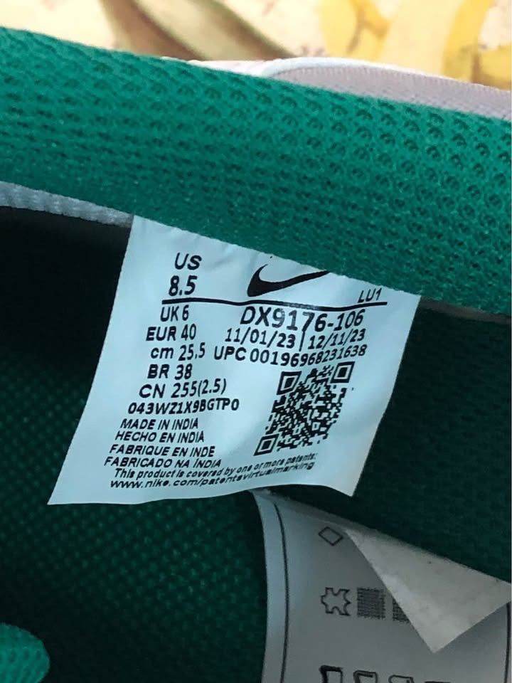 Nike trainers size 6 brand new no box