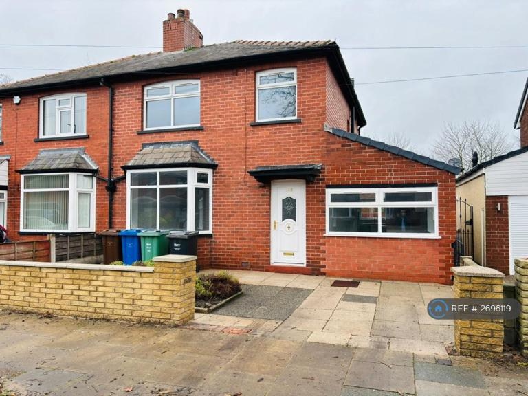 3 bedroom house in Bury Road, Radcliffe, Manchester, M26 (3 bed) (#2696119)
