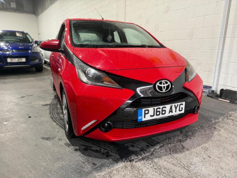 2016 Toyota AYGO 1.0 VVT-i X-Play 5dr HATCHBACK PETROL Manual