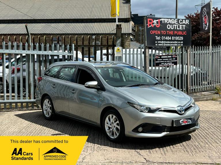 2017 Toyota Auris VVTI BUSINESS EDITION TOURING SPORTS TSS Estate Hybrid Automatic