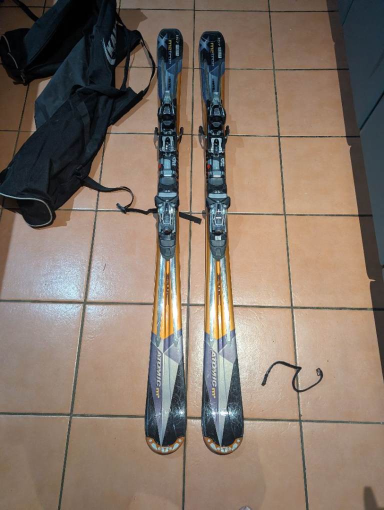 Atomic M2tron 157 Skis + Atomic Neox 310 Bindings + Rossignol Poles + Bag