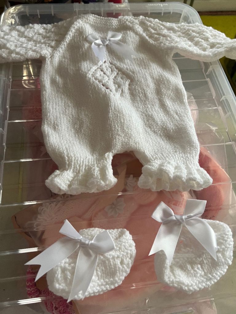 Lovely White Knitted Baby Grow with Booties – Newborn, Brand New