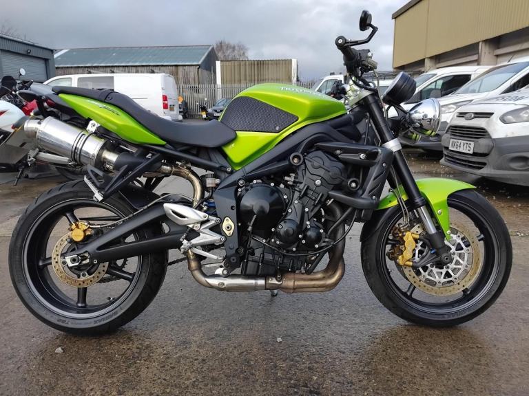 2008 58 TRIUMPH STREET TRIPLE 675 NAKED NEW MOT GREEN