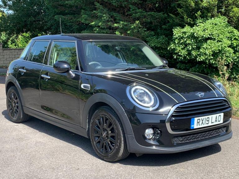 2019 MINI Hatch 1.5 Cooper Classic Euro 6 (s/s) 5dr HATCHBACK Petrol Manual