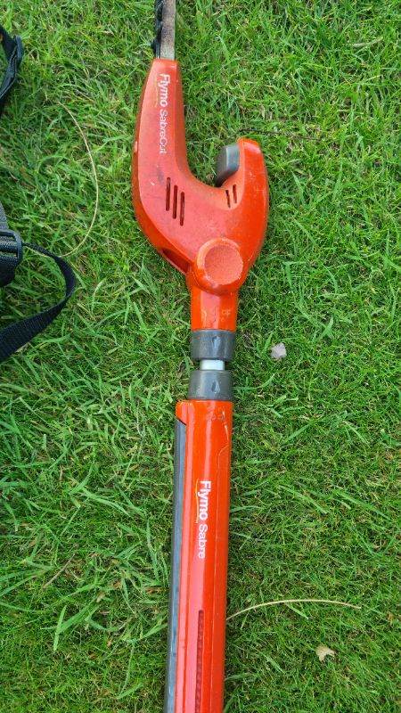 Flymo Cordless Hedge Trimmer with Battery and Charger