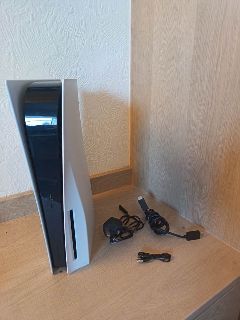 *No Controller* Sony PlayStation 5 Console – Good Condition, White