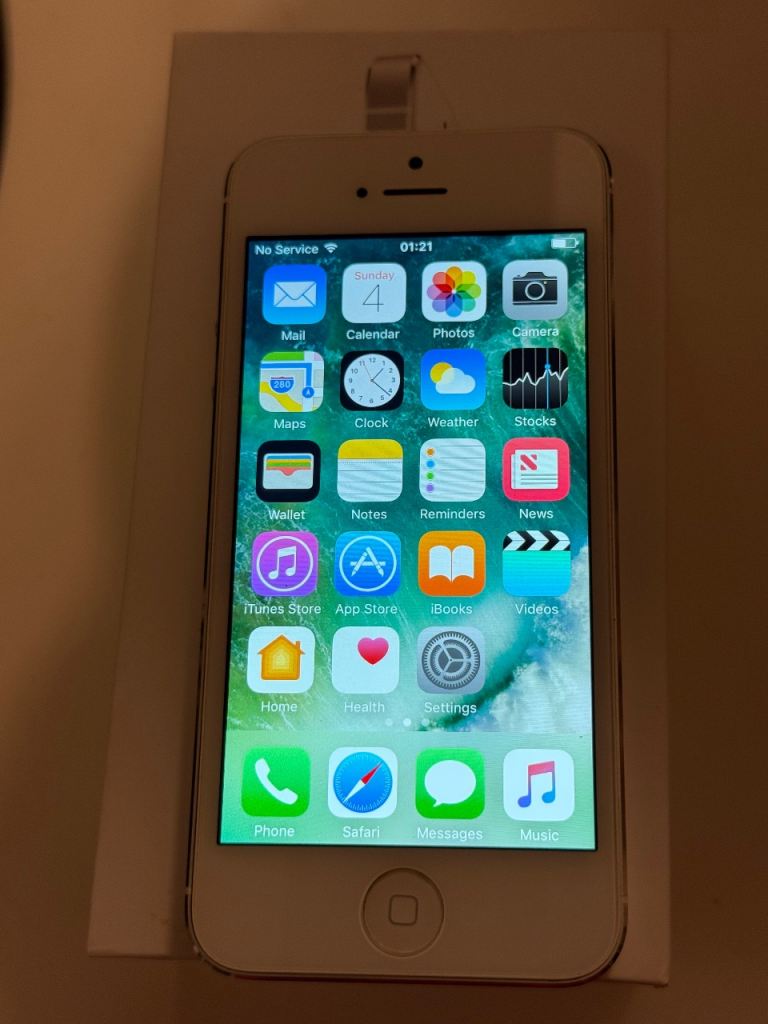 Apple IPhone 5 16GB White MD298B/A