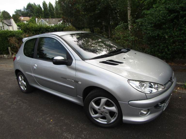 Peugeot, 206, Hatchback, 2004, Manual, 1587 (cc), 3 doors