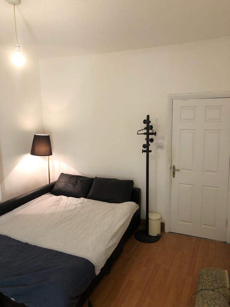 A place for rent all bills included in Norbury in south London 