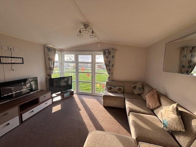 SOLD Willerby Sited Static Caravan for sale, 3 bedrooms patio doors 