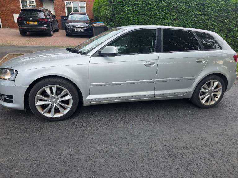 2012 audi a3 1.6tdi sport 5 door £20 road tax october mot £799