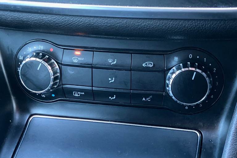 2017 Mercedes-Benz GLA GLA 200d SE 5dr Auto Estate DIESEL Automatic