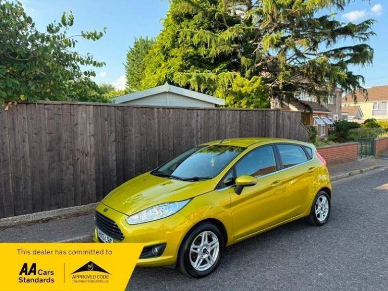 2013 Ford Fiesta 1.6 Zetec 5dr Powershift HATCHBACK Petrol Automatic