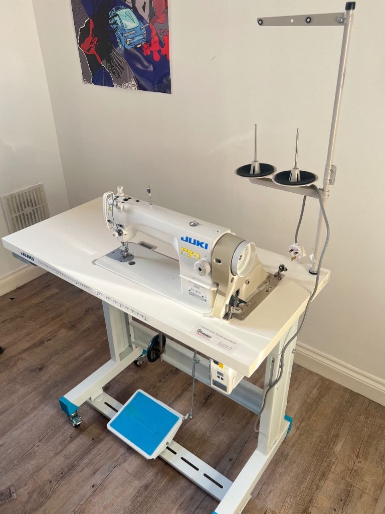 JUKI DDL-8700 Industrial Sewing Machine – Energy-Saving Servo Motor