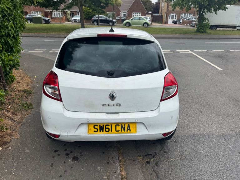 Renault, CLIO, Hatchback, 2012 Automatic , Other, 1598 (cc), 5 doors