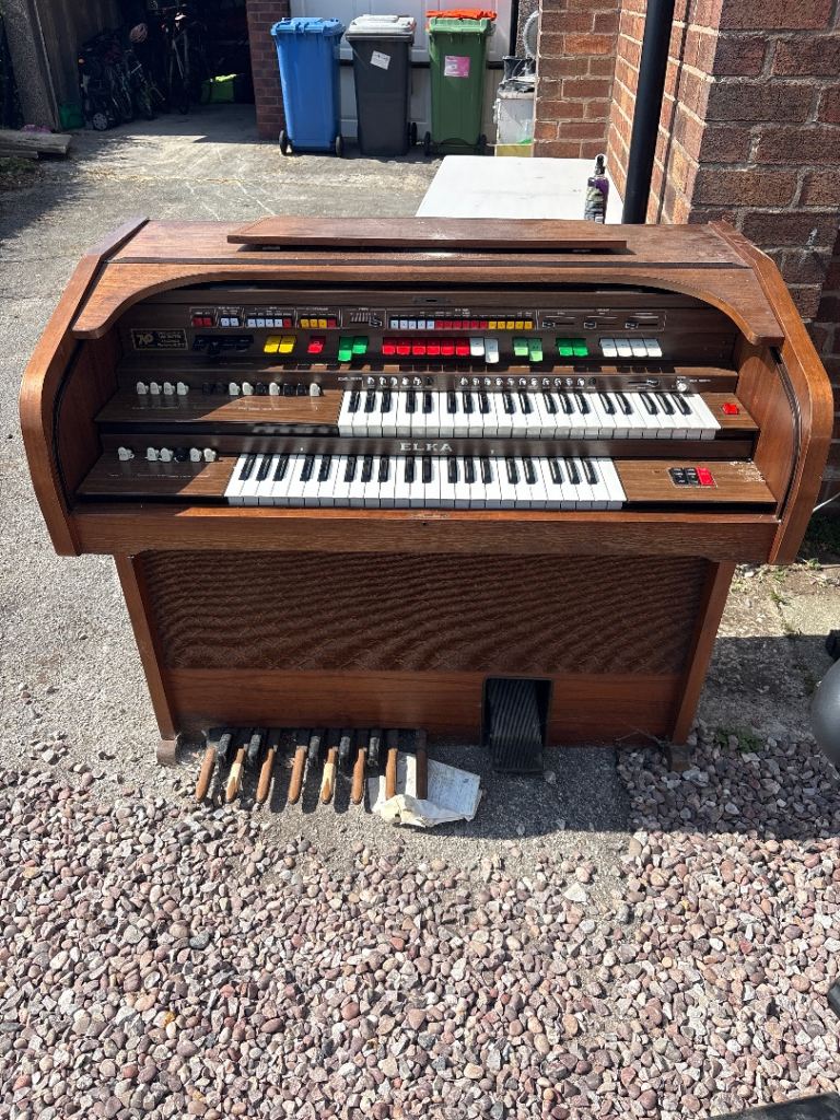 ELKA Electronic Organ – Vintage, Good for Parts or Repair