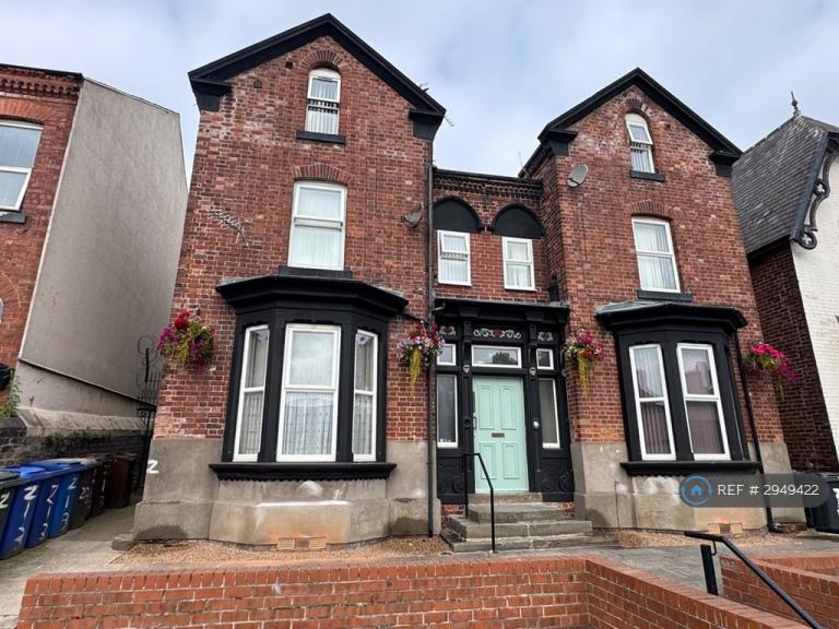 1 bedroom flat in Sheffield Road, Barnsley, S70 (1 bed) (#2949422)