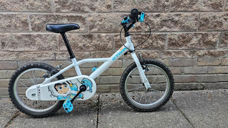 Child Bicycle + Helmet