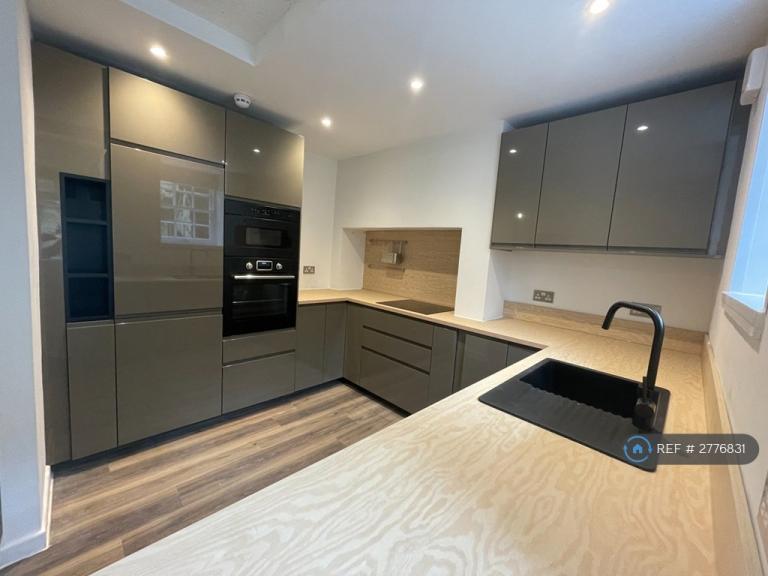 2 bedroom flat in Richmond Road, Exeter, EX4 (2 bed) (#2776831)