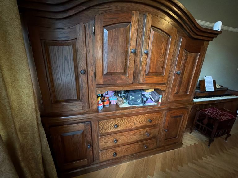 Solid Wooden Dresser with Drawers and Storage