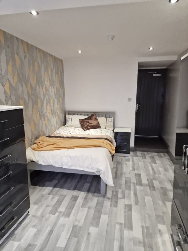 Spacious & Cosy Ensuite Room for Rent in - B27 6BN