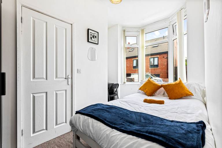 2 x DOUBLE ENSUITE ROOMS AVAILABLE – CV1 – ALL BILLS INCLUDED