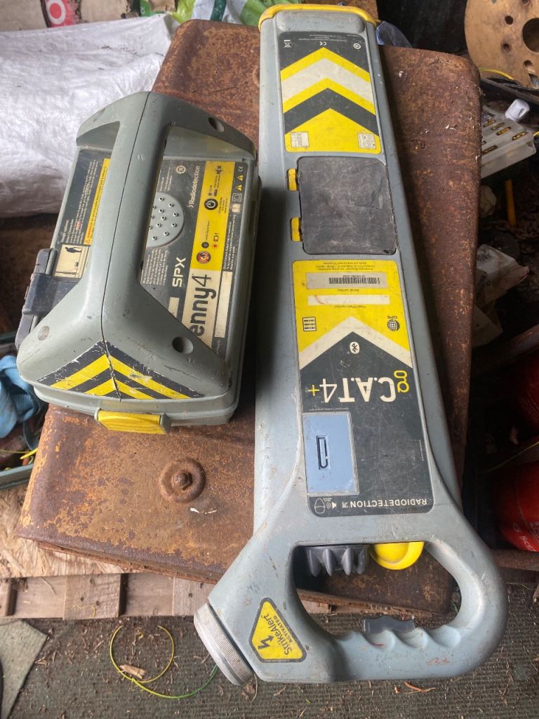 Radiodetection CAT4+ Genny4 Cable Avoidance Tool – Good Condition