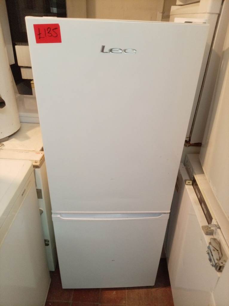 Lec fridge freezer like new mint condition £135