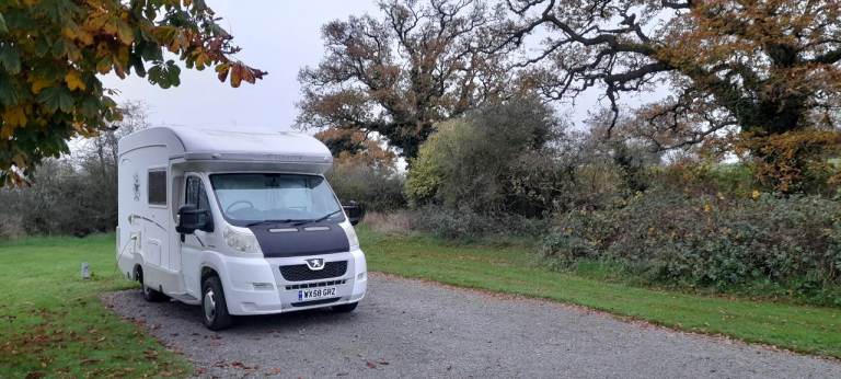 Autosleeper Nuevo - Peugeot Boxer - Solar panels