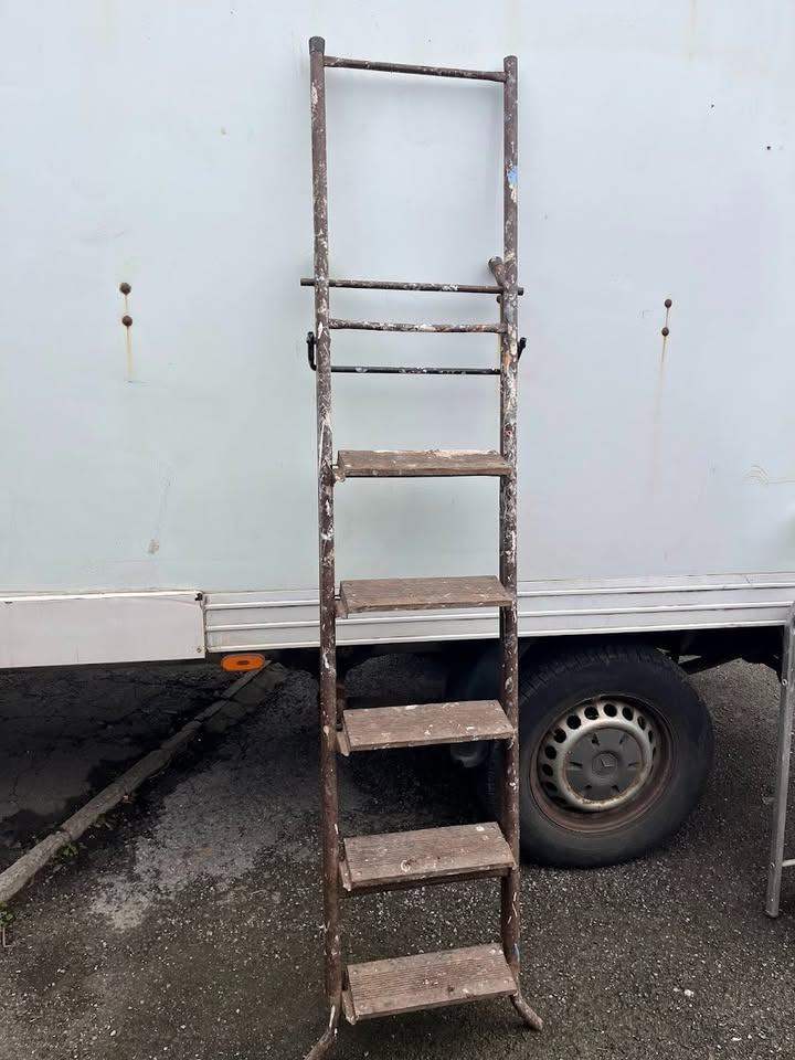  Vintage Wooden Step Ladder – Decorators Ladder