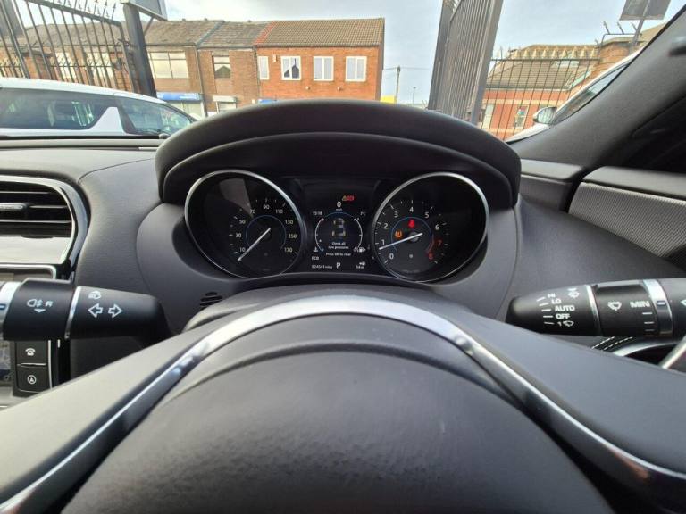 2017 Jaguar XE 2.0 Ingenium R-Sport 4dr Auto SALOON PETROL Automatic