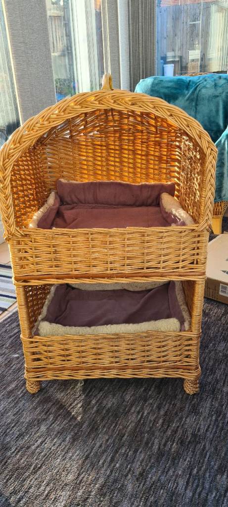 2 storey wicker cat bed