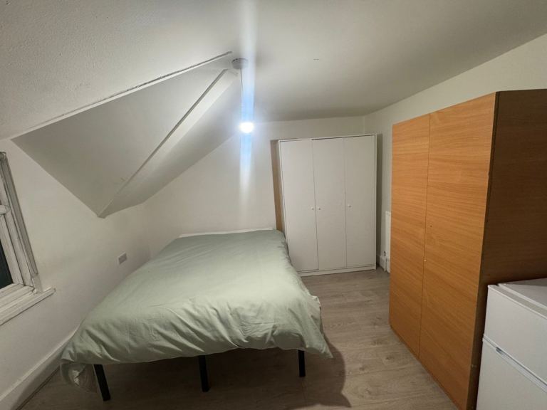 💫Affordable Double Room in Tottenham Hale - N17📍| All bills including✨