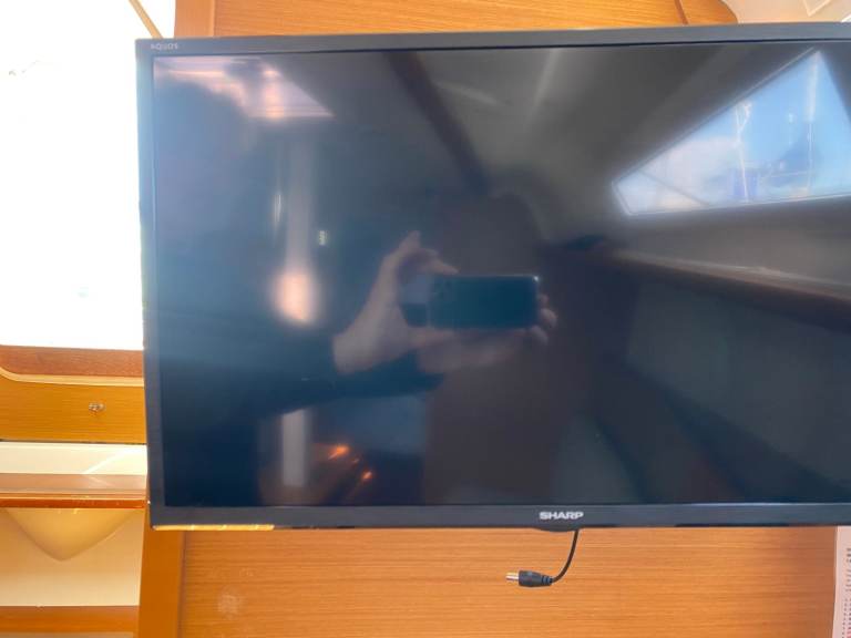 12V Sharp TV, useful for boat or caravan